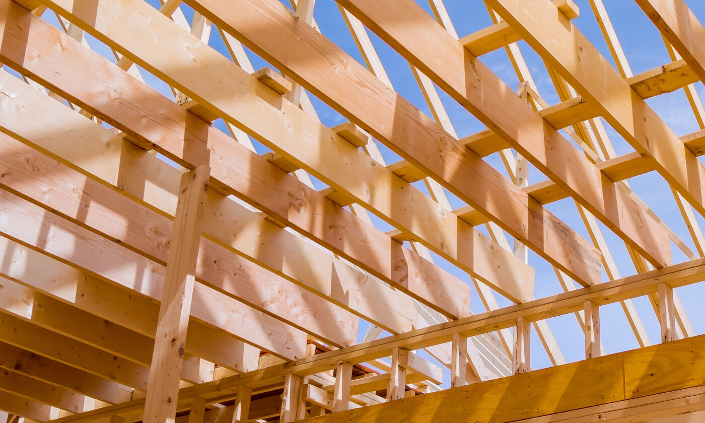 イメージ：木材が組まれ施工される様子